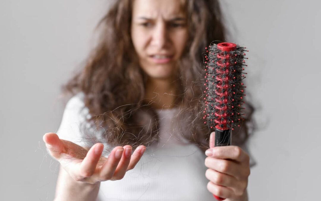 ¿Cuáles son las causas de la caída del cabello?