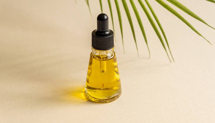 Aceite de ricino en un frasco de vidrio